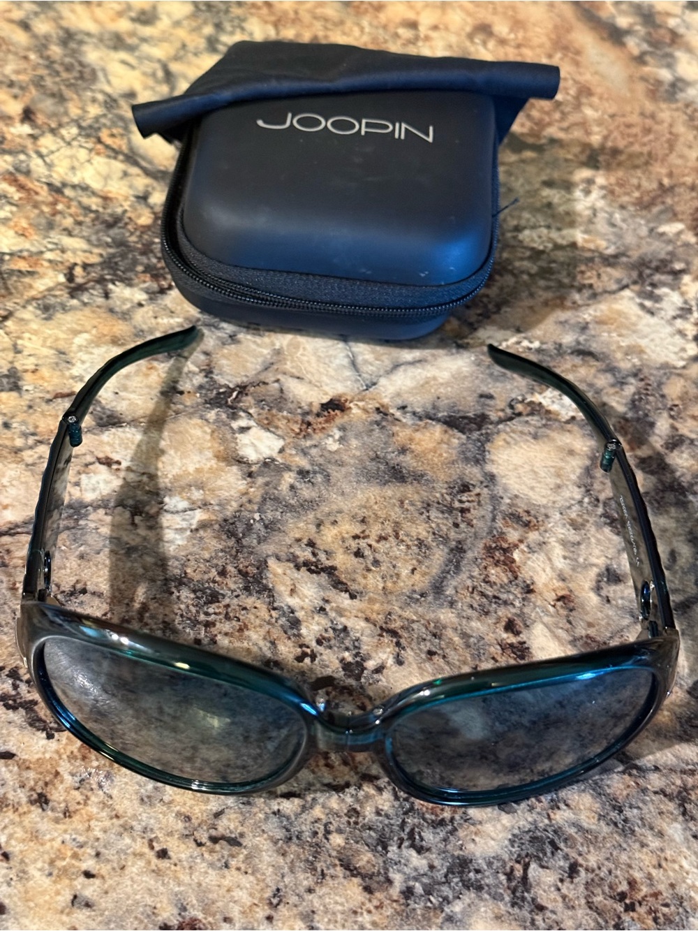 Women’s Teal Plastic Frame Sunglasses